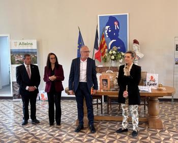 Festas das Amendoeiras em Flor impulsionam geminação entre Castro Marim, Alleins e Tejeda e são mote para criação de rede europeia da amêndoa